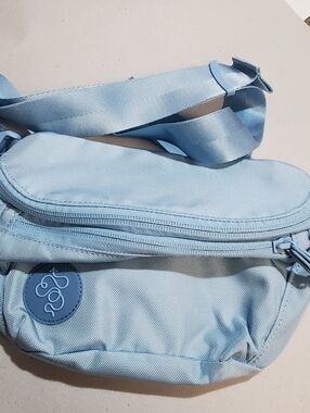 BABOON TO THE MOON FANNY PACK. BLUE NEWER. TRAVEL ADVENTURES.